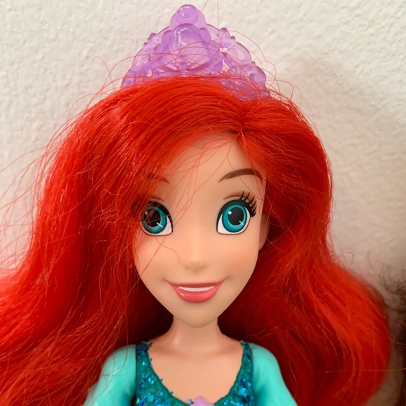 DISNEY PRINCESSES THE LITTLE MERMAID & BELLE - Picture 2 of 9